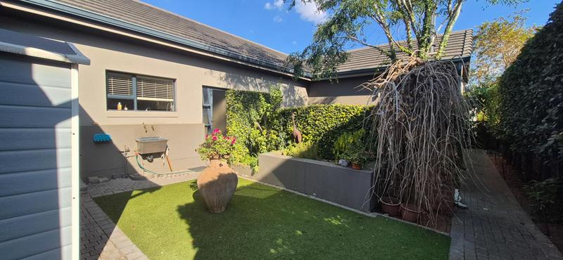 4 Bedroom Property for Sale in Midstream Ridge Gauteng
