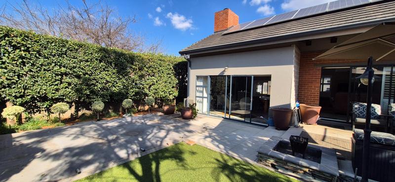 4 Bedroom Property for Sale in Midstream Ridge Gauteng