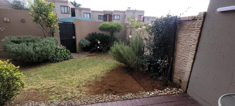 2 Bedroom Property for Sale in Glenvista Gauteng