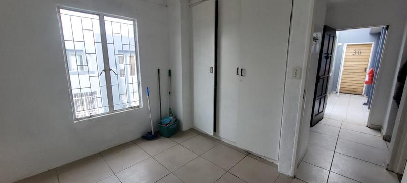 2 Bedroom Property for Sale in Mulbarton Gauteng