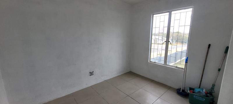 2 Bedroom Property for Sale in Mulbarton Gauteng