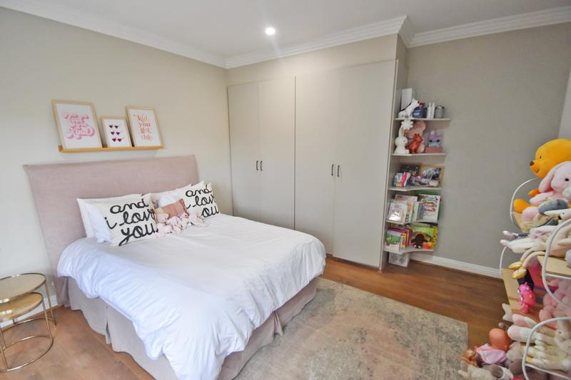 5 Bedroom Property for Sale in Morningside Gauteng