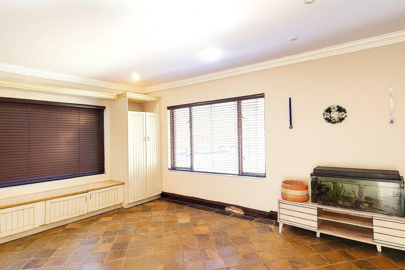 5 Bedroom Property for Sale in Moreleta Park Gauteng