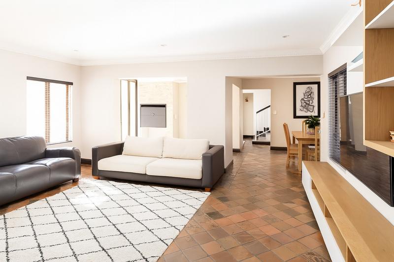 5 Bedroom Property for Sale in Moreleta Park Gauteng