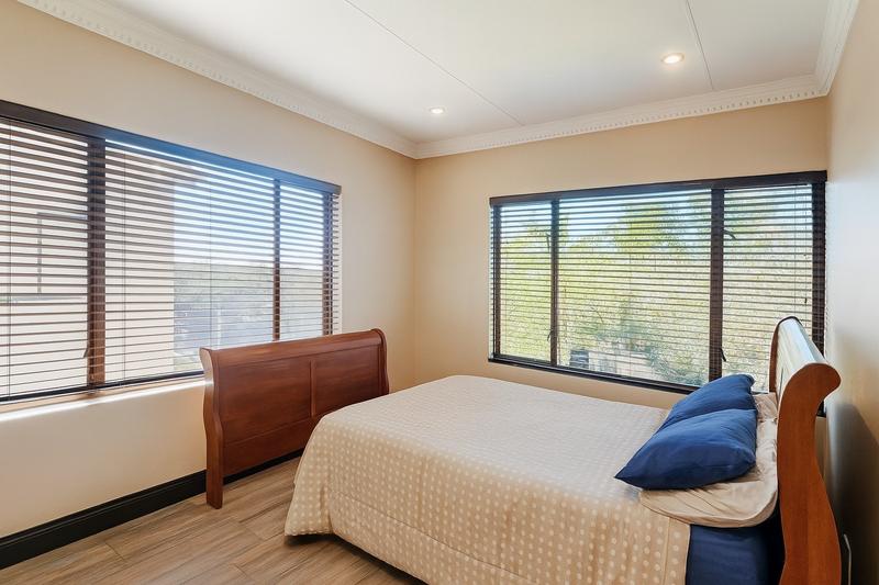5 Bedroom Property for Sale in Moreleta Park Gauteng
