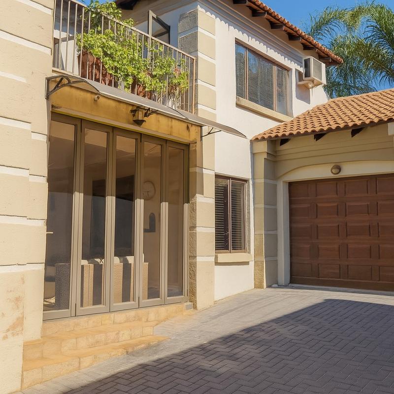 5 Bedroom Property for Sale in Moreleta Park Gauteng