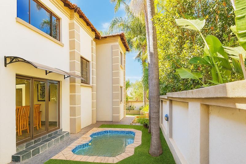5 Bedroom Property for Sale in Moreleta Park Gauteng