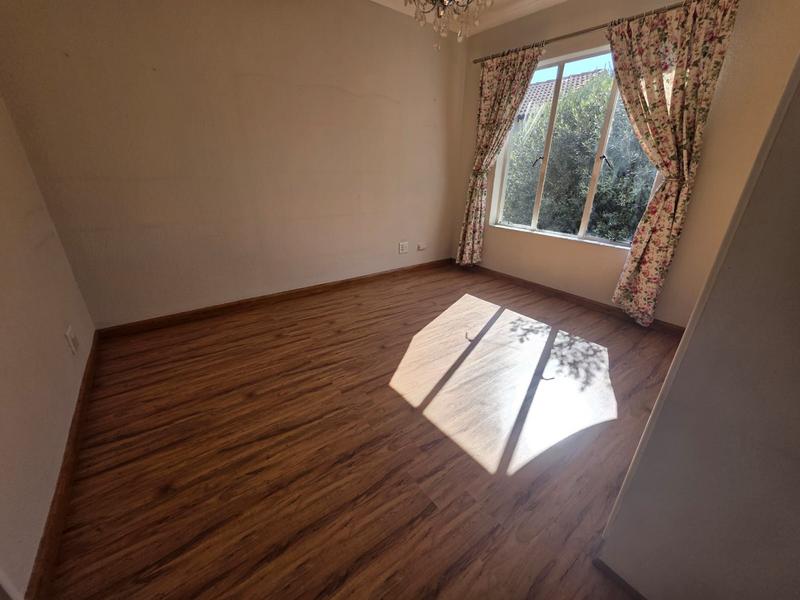 2 Bedroom Property for Sale in Sunninghill Gauteng