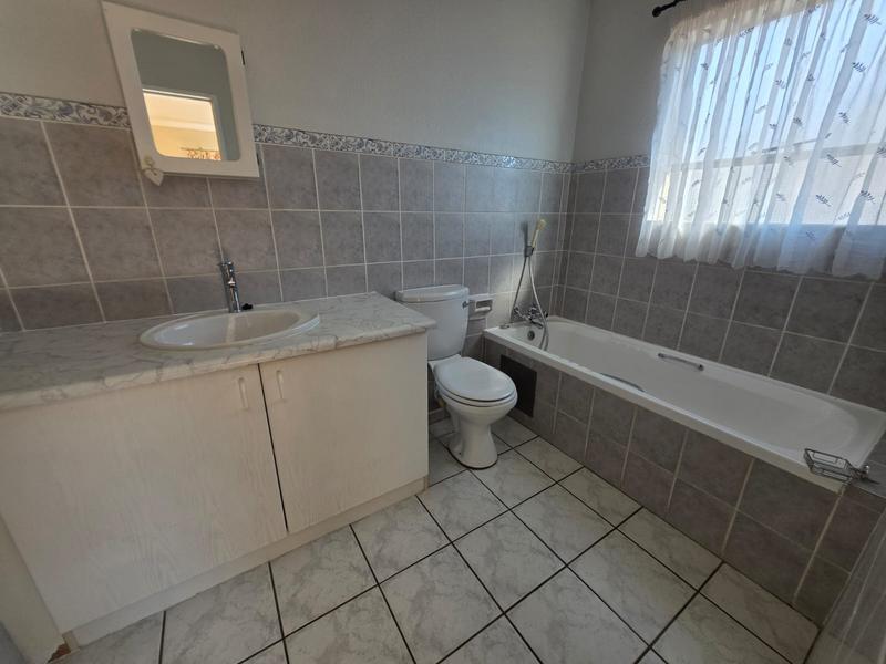2 Bedroom Property for Sale in Sunninghill Gauteng