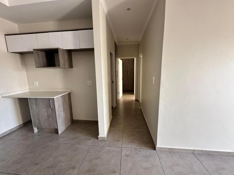 To Let 2 Bedroom Property for Rent in Raslouw Gauteng