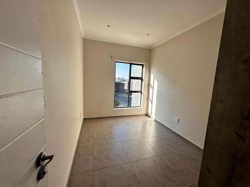 To Let 2 Bedroom Property for Rent in Raslouw Gauteng