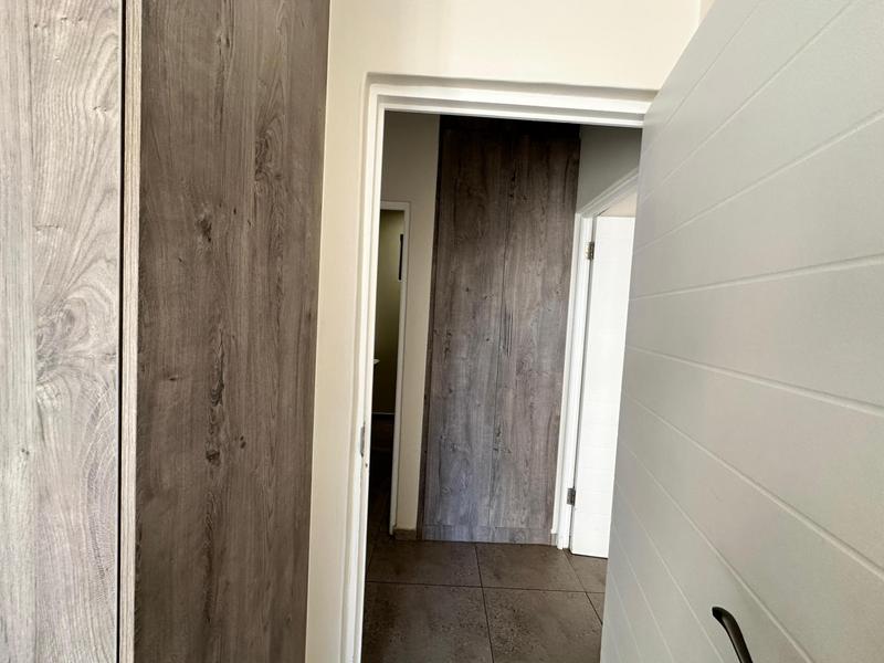 To Let 2 Bedroom Property for Rent in Raslouw Gauteng