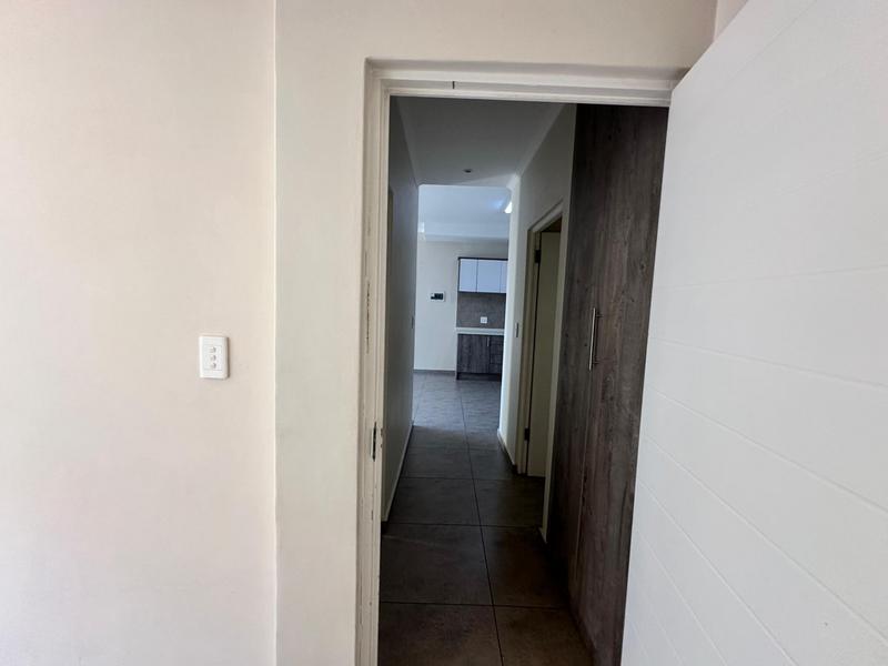 To Let 2 Bedroom Property for Rent in Raslouw Gauteng