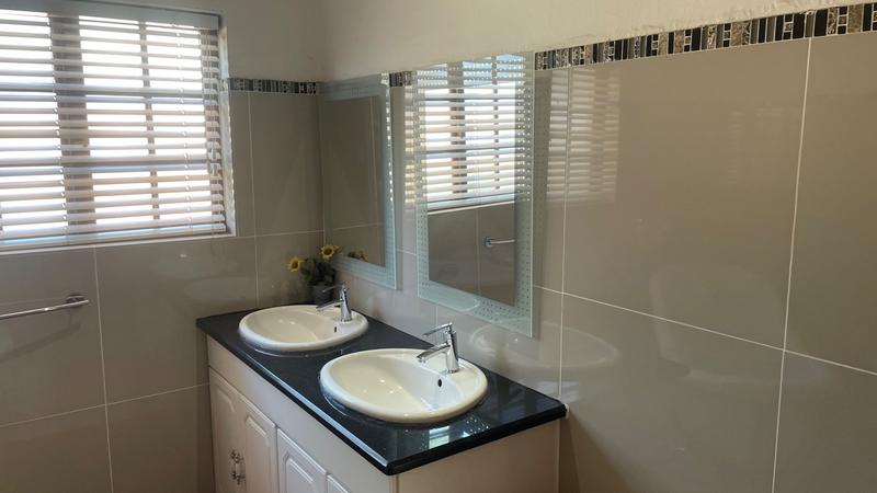 4 Bedroom Property for Sale in Eldoglen Gauteng
