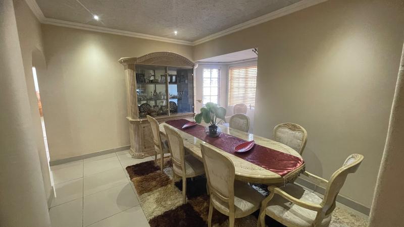 4 Bedroom Property for Sale in Eldoglen Gauteng