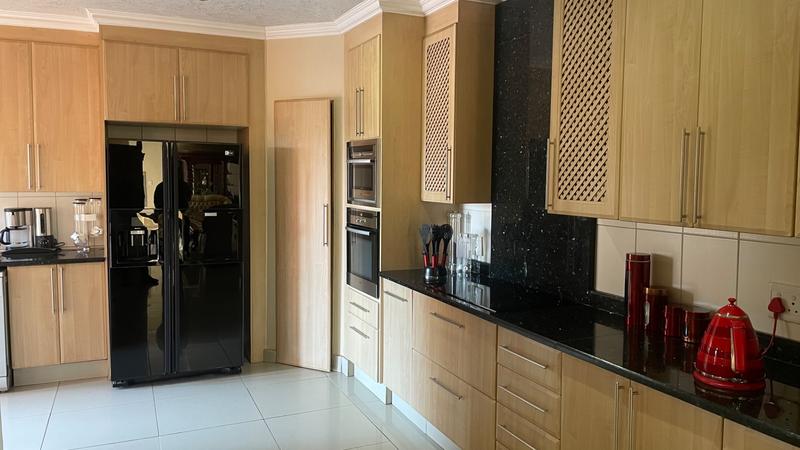 4 Bedroom Property for Sale in Eldoglen Gauteng