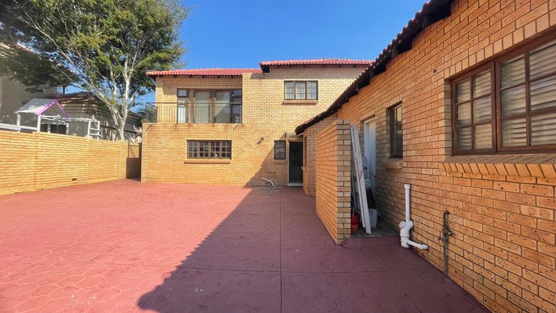 4 Bedroom Property for Sale in Eldoglen Gauteng