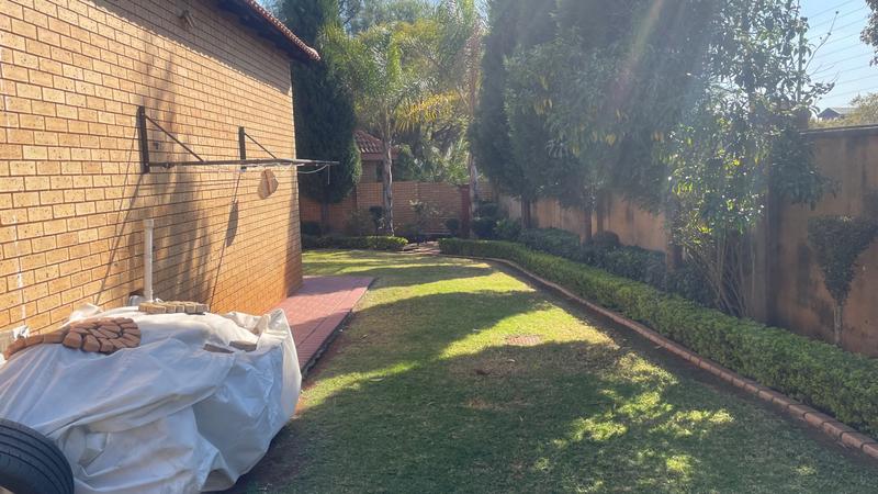 4 Bedroom Property for Sale in Eldoglen Gauteng