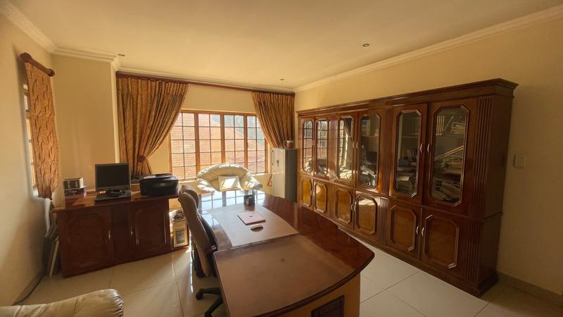 4 Bedroom Property for Sale in Eldoglen Gauteng