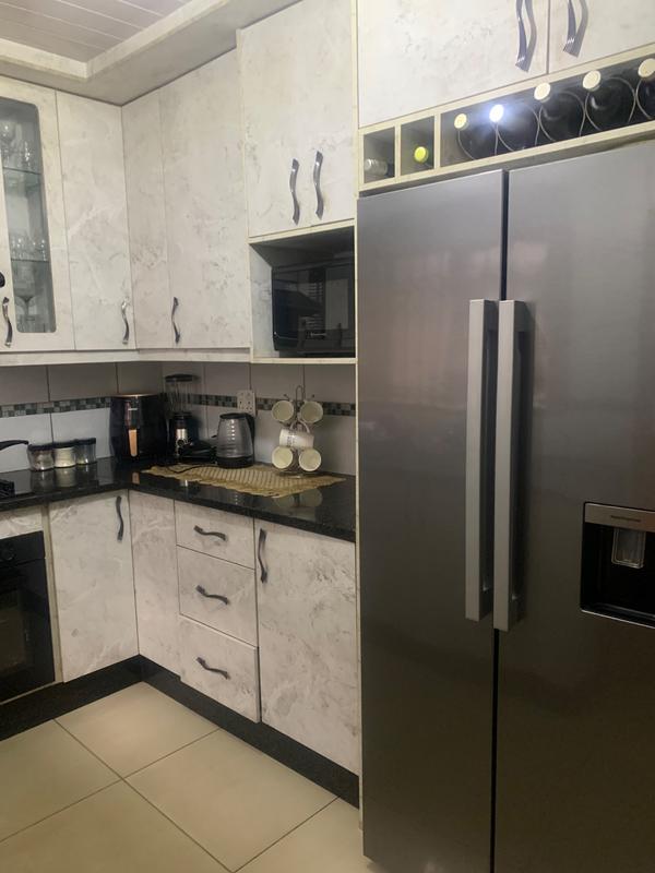 1 Bedroom Property for Sale in Chloorkop Gauteng