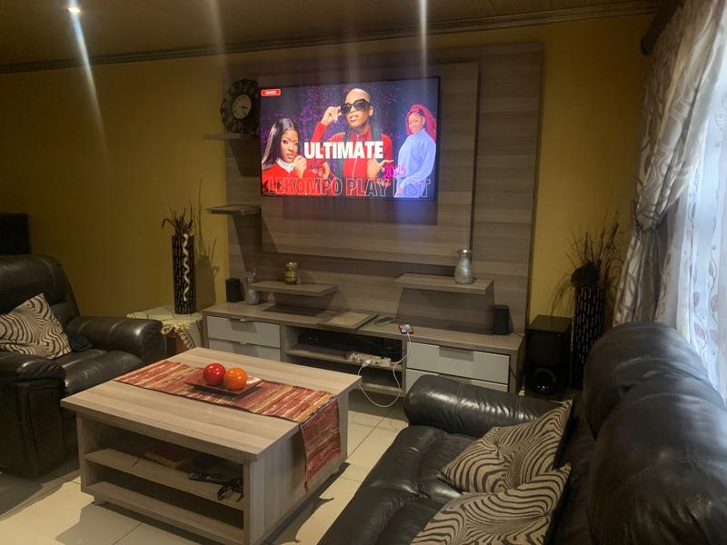 1 Bedroom Property for Sale in Chloorkop Gauteng