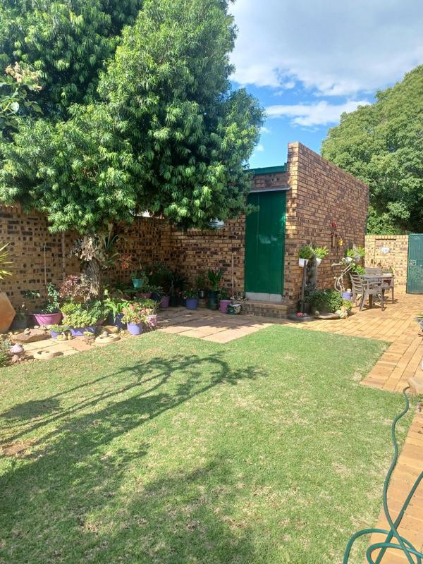 To Let 3 Bedroom Property for Rent in Moreleta Park Gauteng