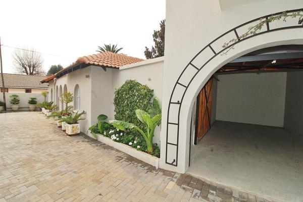 To Let 1 Bedroom Property for Rent in Bedfordview Gauteng
