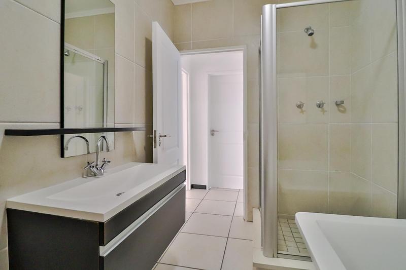 To Let 2 Bedroom Property for Rent in Greenstone Hill Gauteng