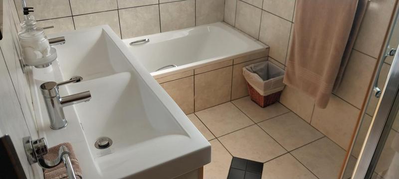 11 Bedroom Property for Sale in Eastleigh Gauteng
