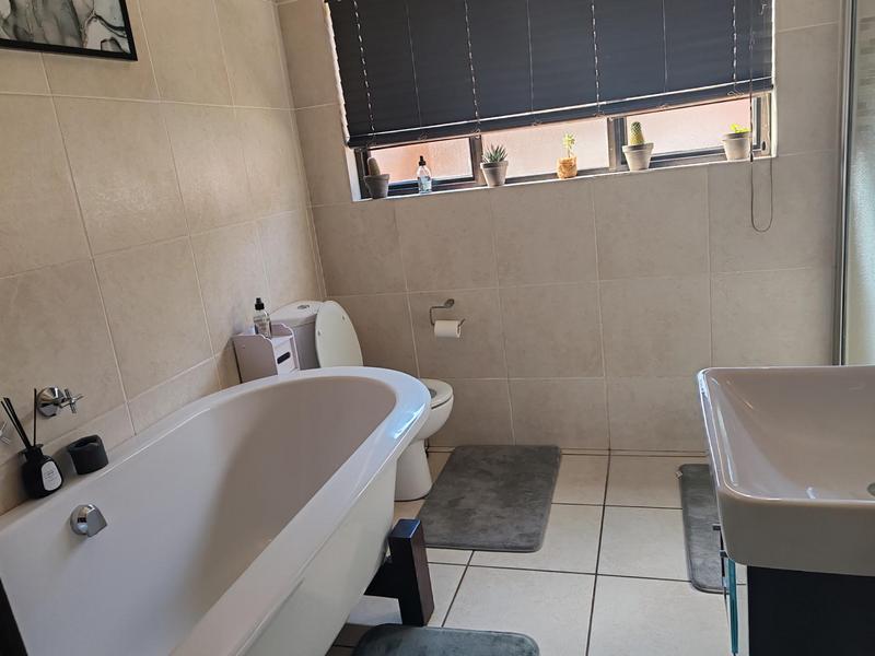 2 Bedroom Property for Sale in Solheim Gauteng