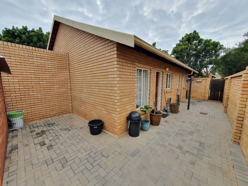 0 Bedroom Property for Sale in Sinoville Gauteng