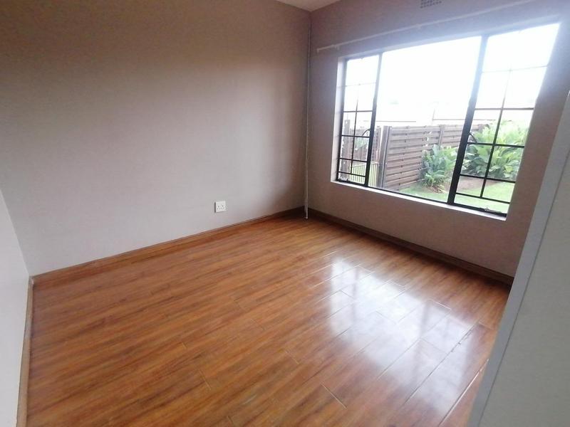 To Let 2 Bedroom Property for Rent in Sonneveld Gauteng