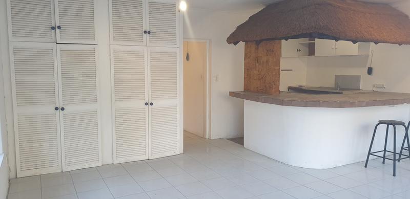 To Let 1 Bedroom Property for Rent in Glen Austin Gauteng