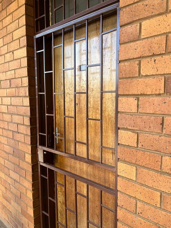 2 Bedroom Property for Sale in Sunnyside Gauteng