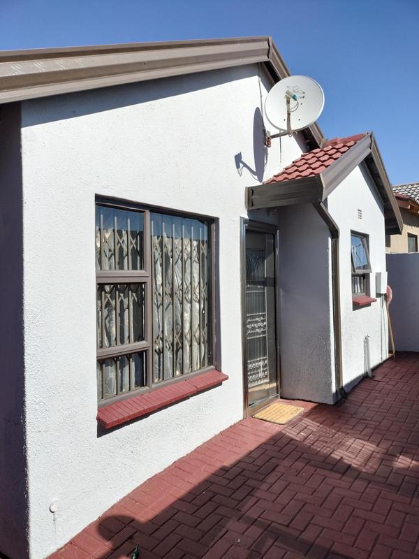 2 Bedroom Property for Sale in Naturena Gauteng