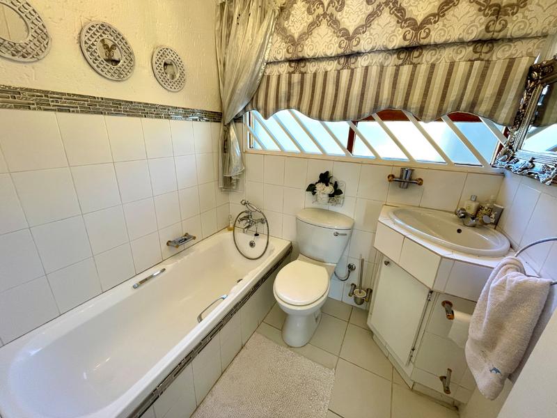 4 Bedroom Property for Sale in Noordheuwel Gauteng