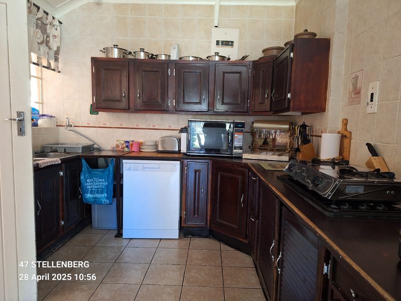 To Let 4 Bedroom Property for Rent in Lyndhurst Gauteng