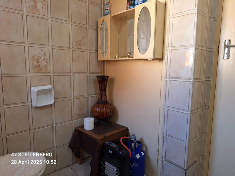 To Let 4 Bedroom Property for Rent in Lyndhurst Gauteng
