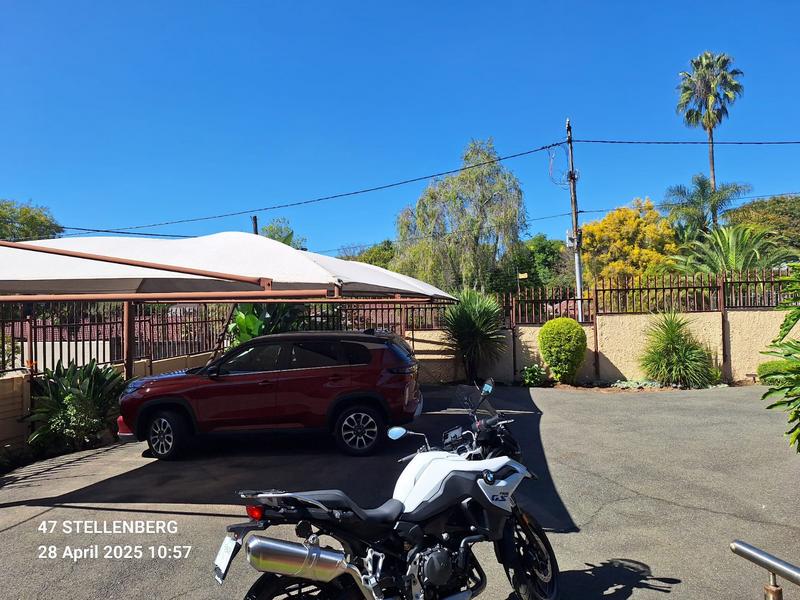 To Let 4 Bedroom Property for Rent in Lyndhurst Gauteng