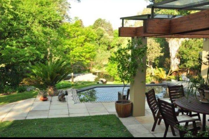 To Let 5 Bedroom Property for Rent in Rivonia Gauteng