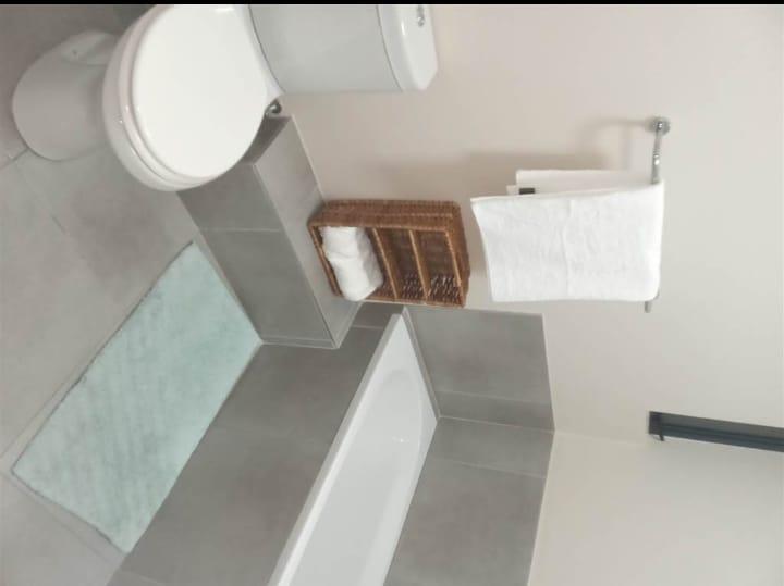 To Let 2 Bedroom Property for Rent in Vorna Valley Gauteng
