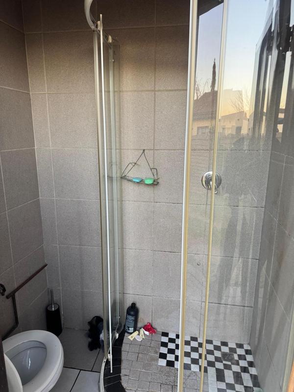 7 Bedroom Property for Sale in Terenure Gauteng