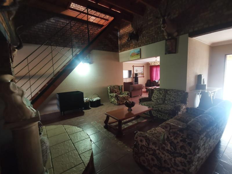 To Let 4 Bedroom Property for Rent in Strubenvale Gauteng