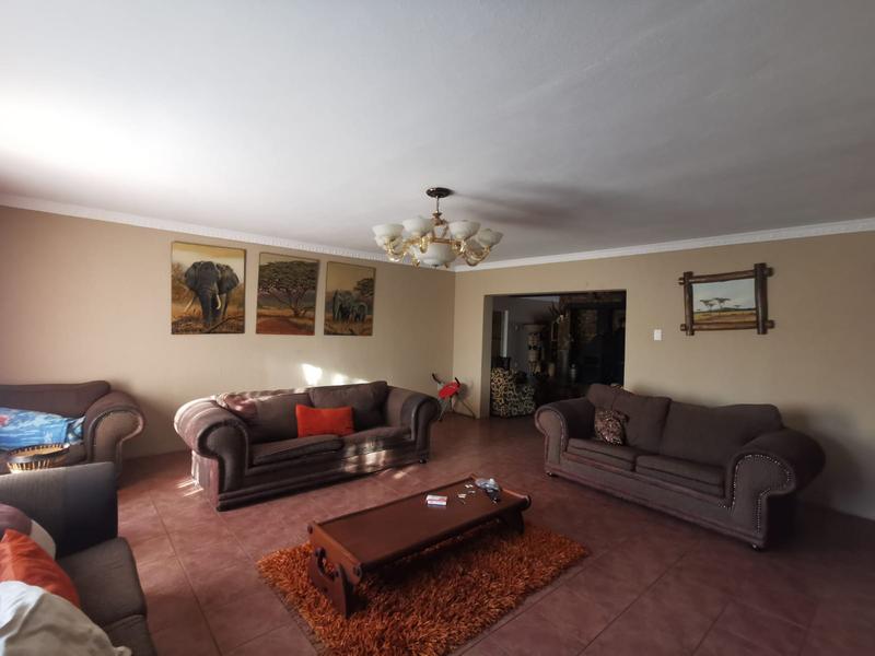 To Let 4 Bedroom Property for Rent in Strubenvale Gauteng