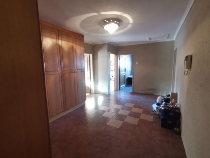 To Let 4 Bedroom Property for Rent in Strubenvale Gauteng