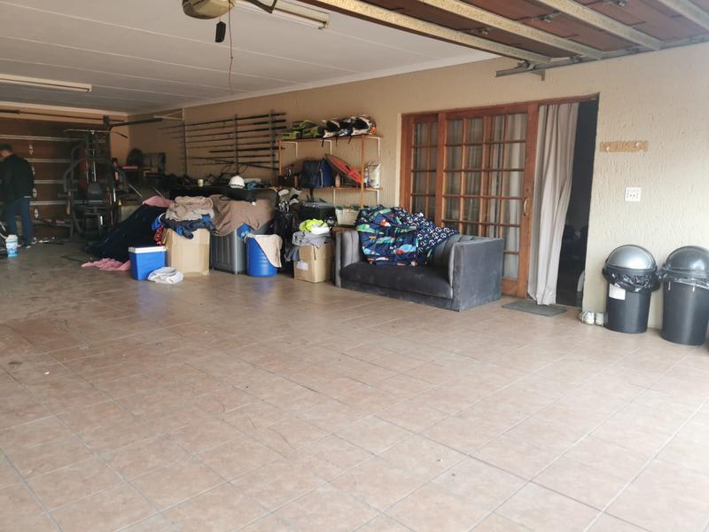 To Let 4 Bedroom Property for Rent in Strubenvale Gauteng