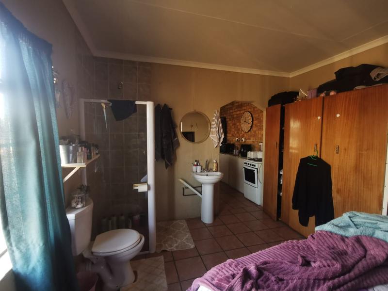To Let 4 Bedroom Property for Rent in Strubenvale Gauteng