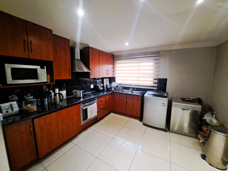 3 Bedroom Property for Sale in Heuweloord Gauteng