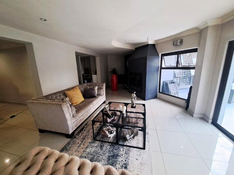 3 Bedroom Property for Sale in Heuweloord Gauteng