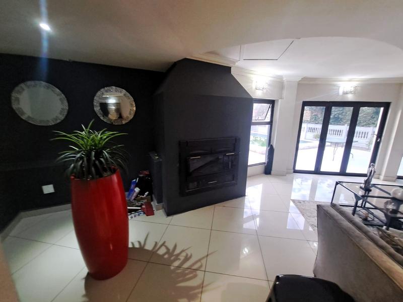 3 Bedroom Property for Sale in Heuweloord Gauteng